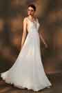Vestido de novia de novia con tirantes en V profundos