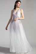 vestido de noche cruzado de tul brillante con corte en V