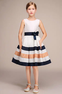 Blanche Robe de Soirée Pour Fille Avec Fleur