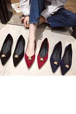 Замшевые туфли с закрытым острым носком