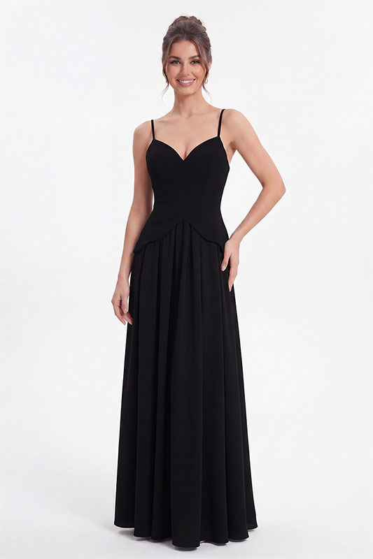 Robe de soirée élégante noire coupe trapèze avec décolleté en cœur fines bretelles et taille en V