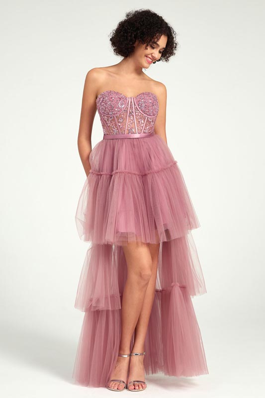 Robe de Soirée En Tulle À Étages High-Low Avec Corset En Cœur Et Perlé